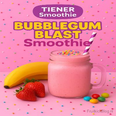 Bubblegum Smoothie in een glas met fruit en snoepjes er om heen