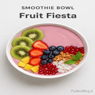 Fruit Fiesta Bowl met kleurrijke fruitmix, feestelijke en gezonde smoothie bowl.